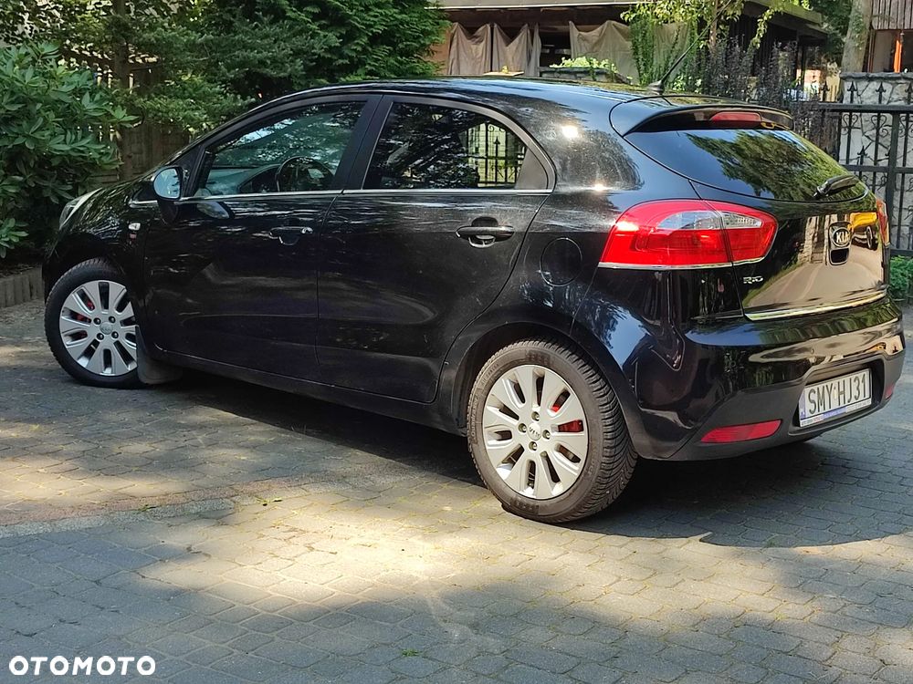 Kia Rio - 15