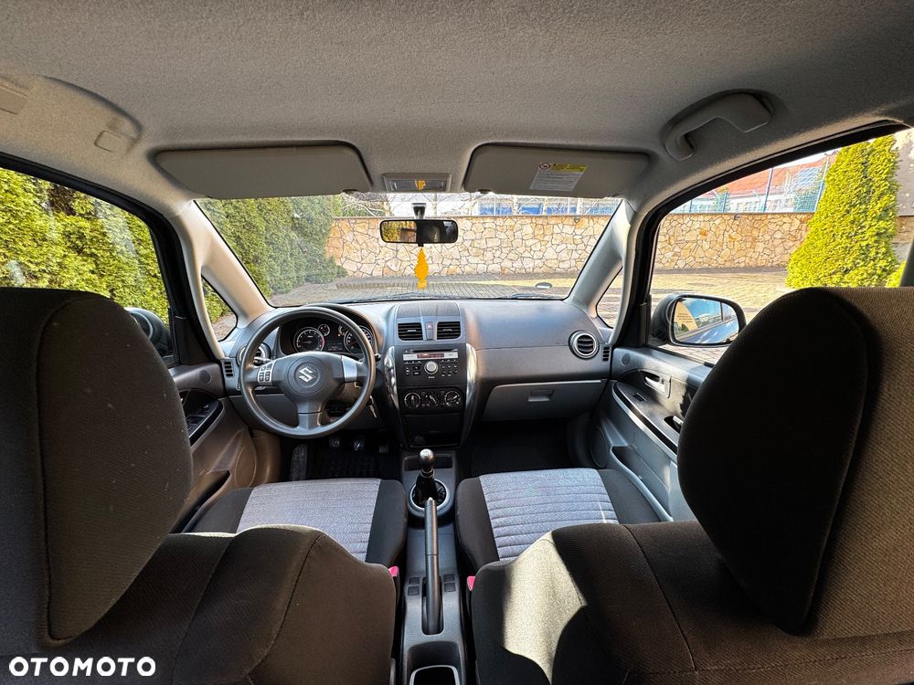 Suzuki SX4 1.6 Premium - 8