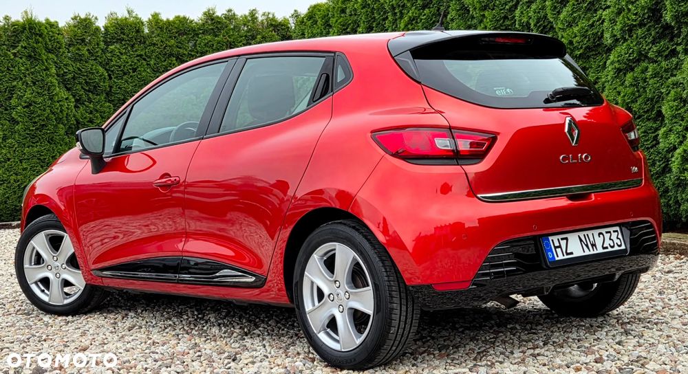 Renault Clio - 11