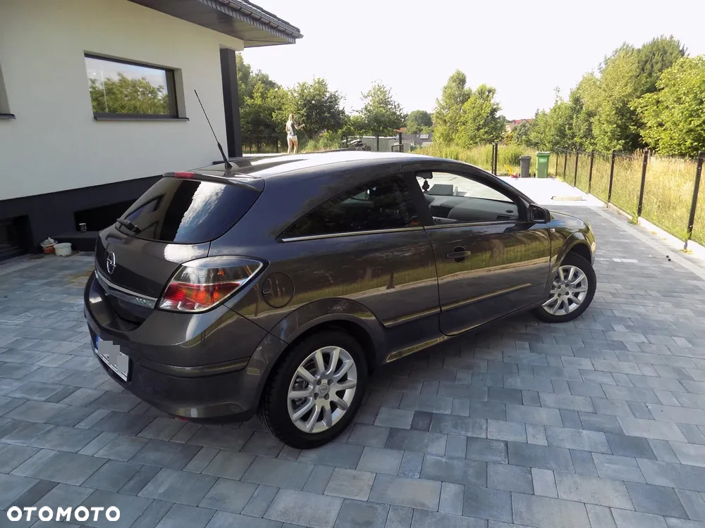 Opel Astra III GTC 1.4 Enjoy - 5