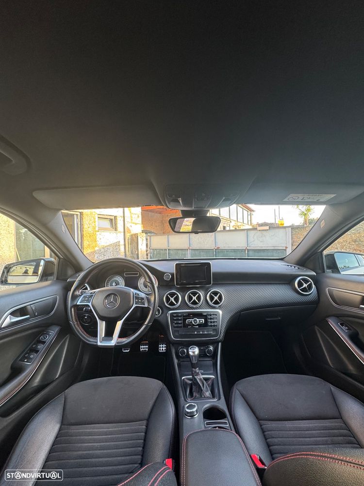 Mercedes-Benz A 180 d AMG Line - 13