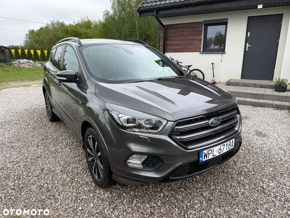 Ford Kuga 1.5 EcoBoost 2x4 ST-Line - 4