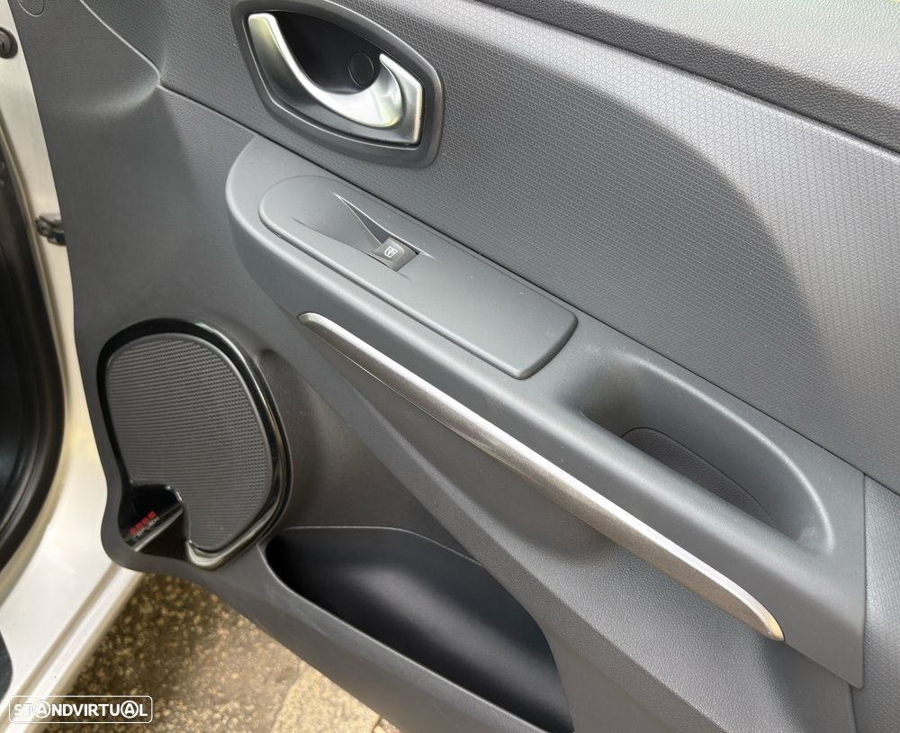 Renault Clio 1.5 dCi Limited EDition - 9