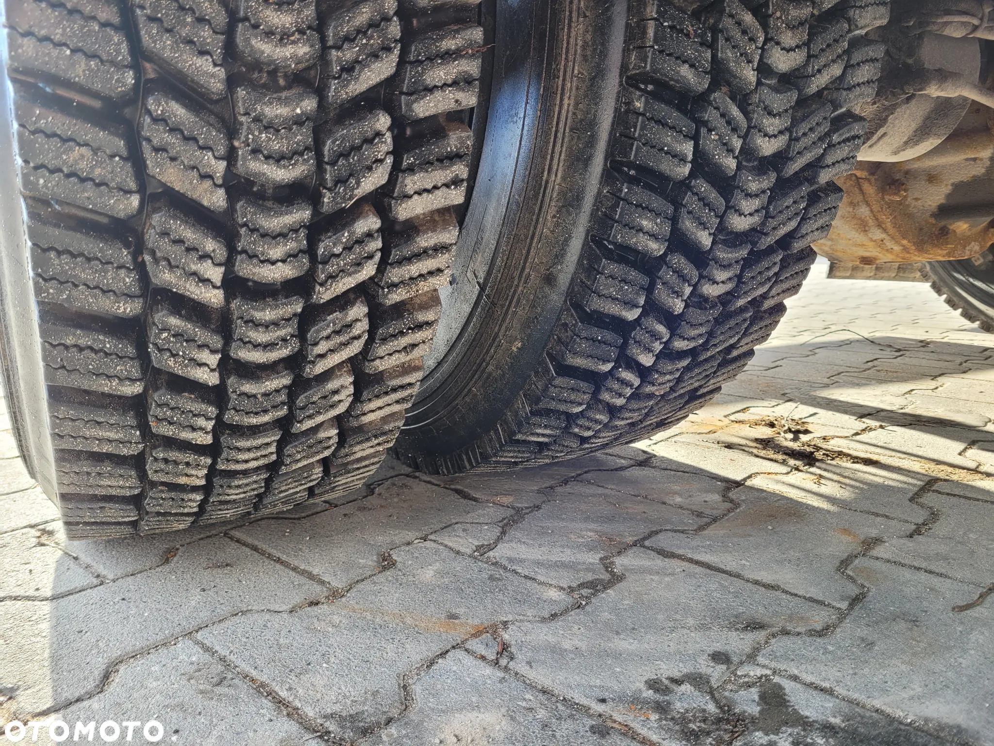 Volvo FL 4x2 - 12