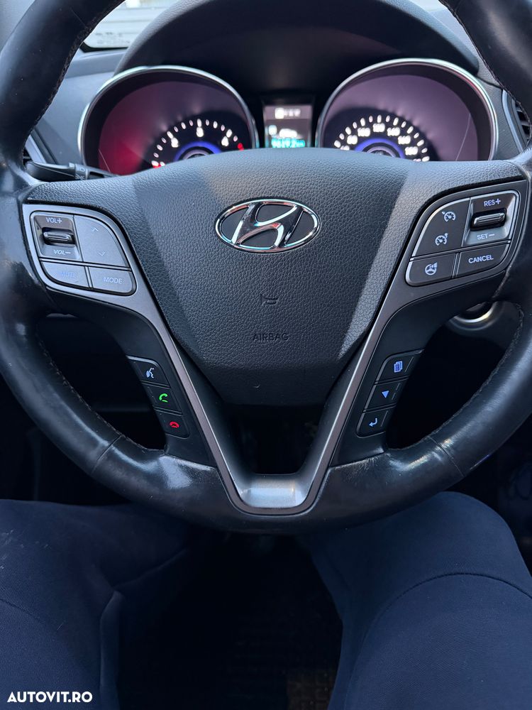 Hyundai Santa Fe Grand 2.2 CRDI 4WD Automatik Style - 14