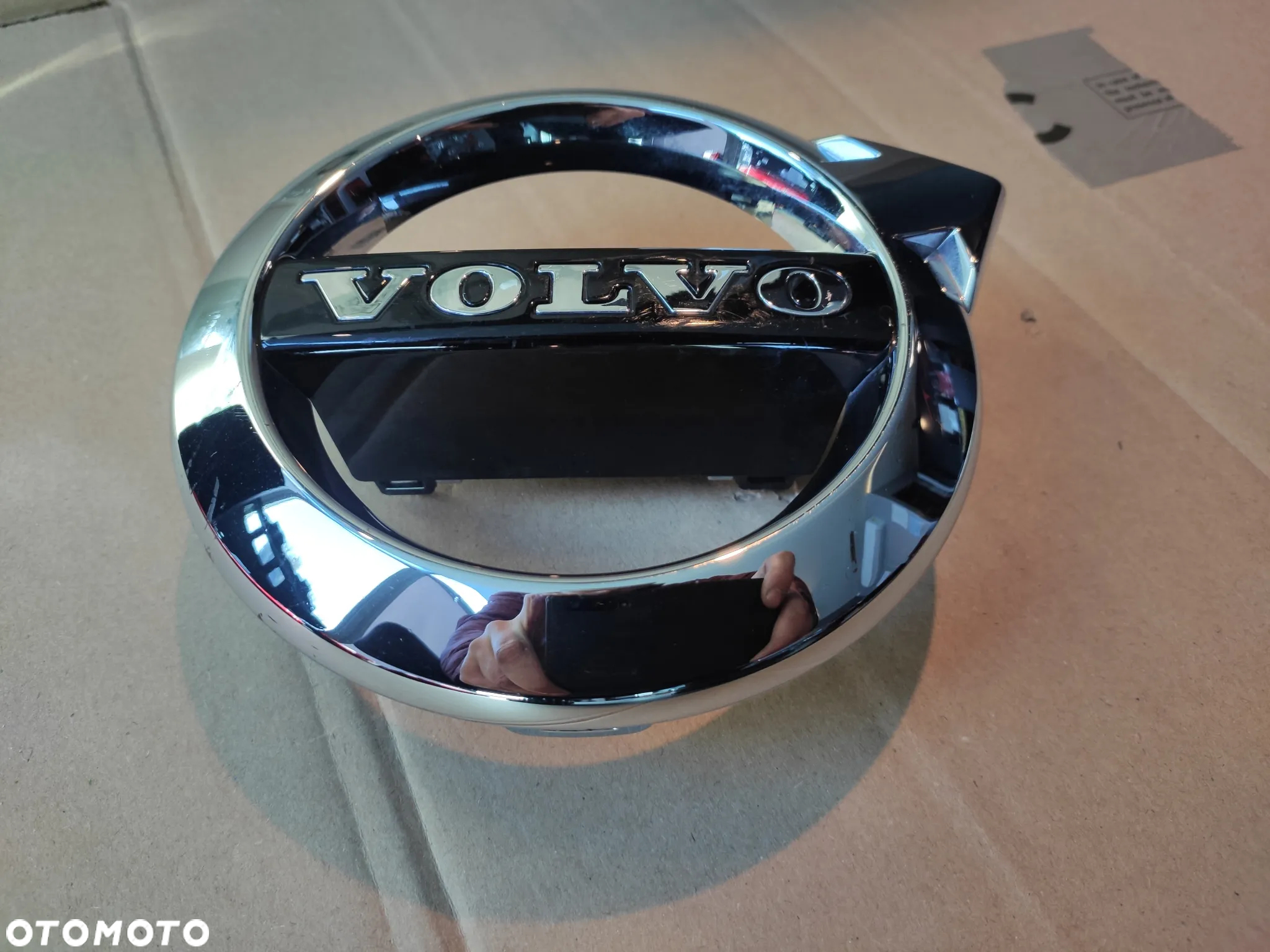 Znaczek Logo Emblemat Atrapy Chłodnicy Volvo S90 V90 XC90 II XC40 II XC60 II S60 III V60 III - 2