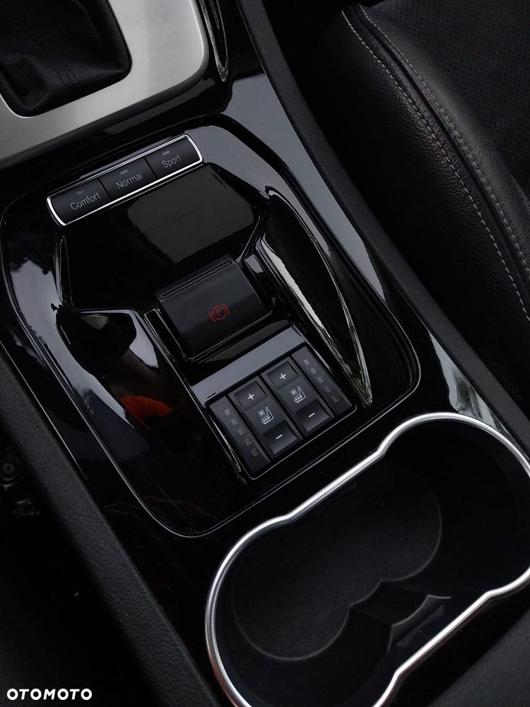 Ford Galaxy - 10