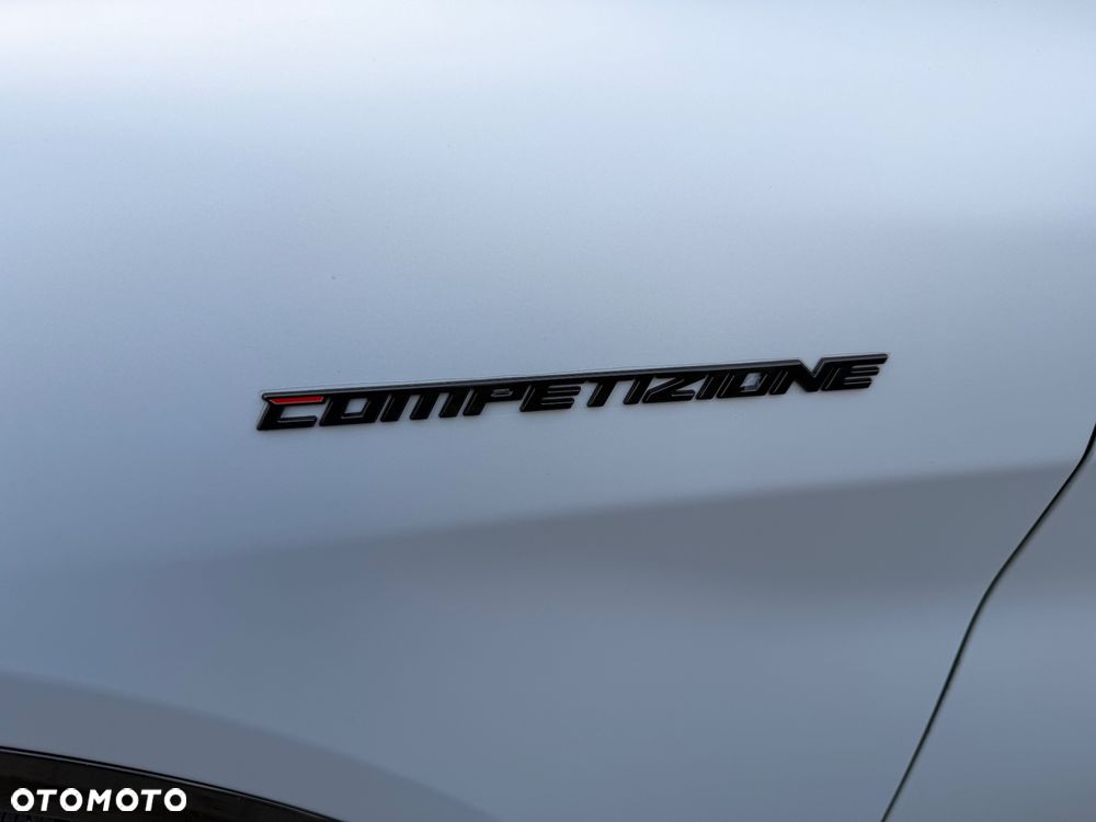 Alfa Romeo Stelvio 2.0 Turbo Competizione Q4 - 12