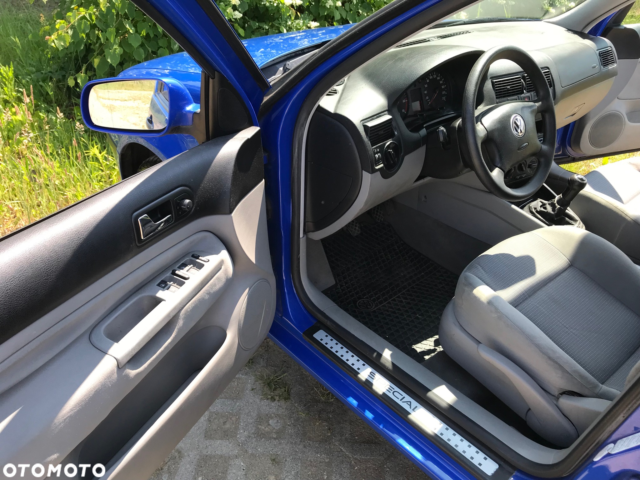 Volkswagen Golf - 10