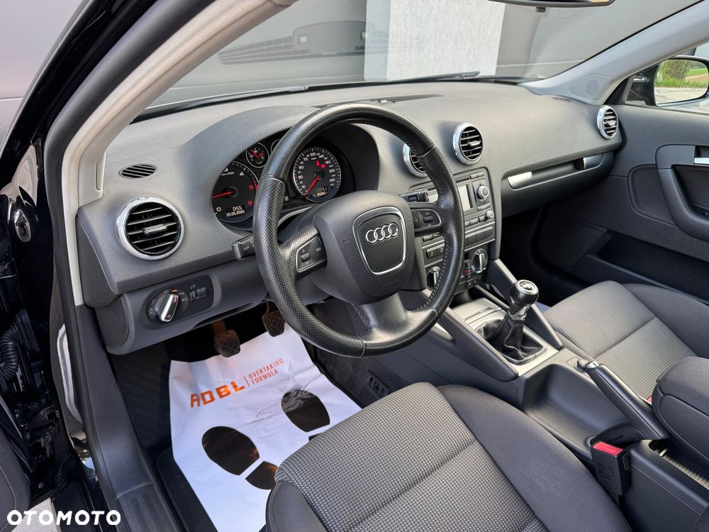 Audi A3 Sportback 2.0 TDI Attraction - 17