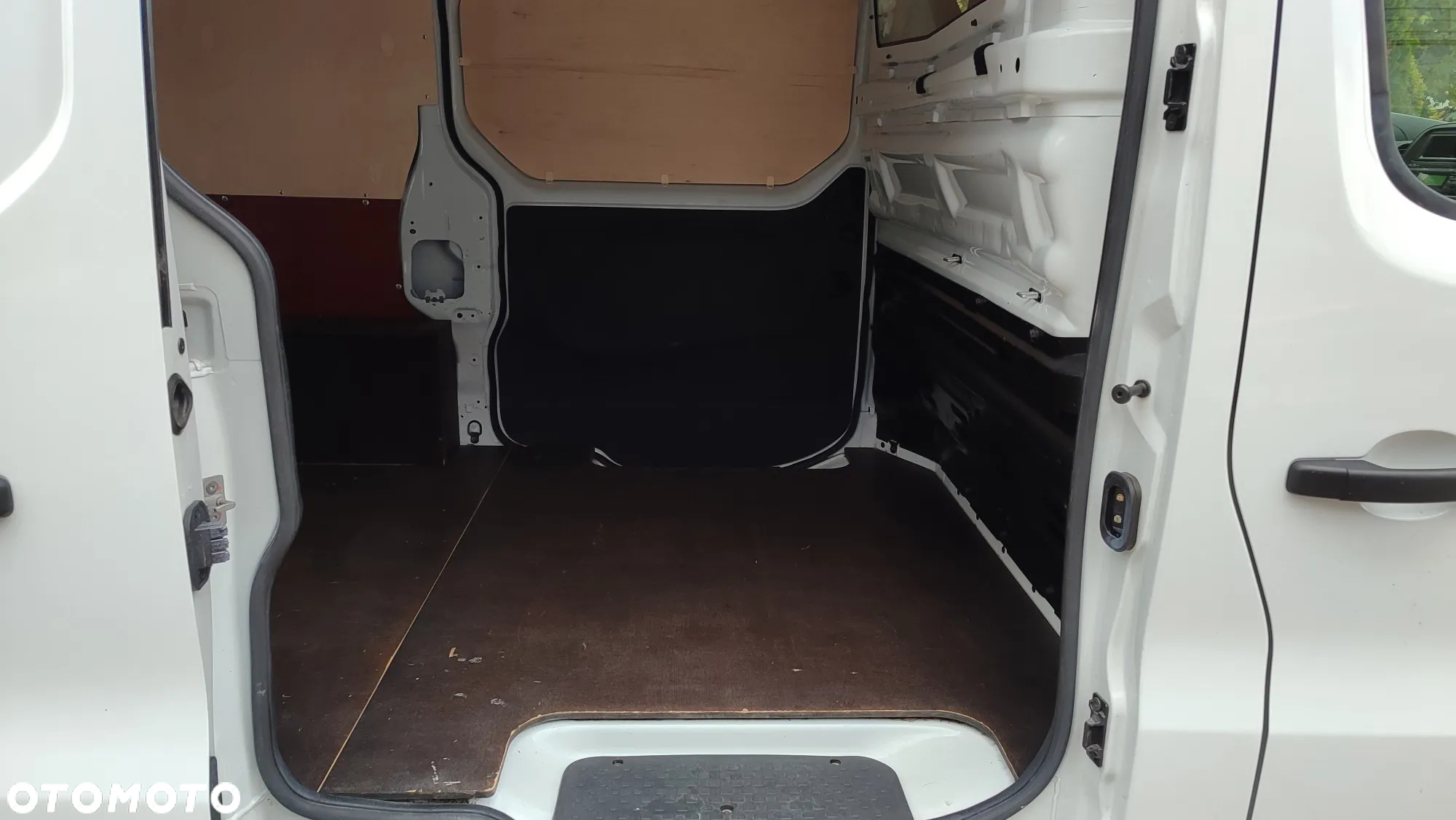 Opel Vivaro B - 21