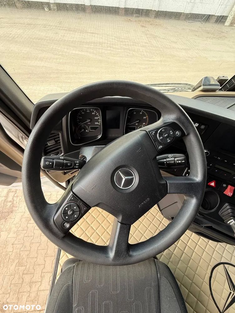 Mercedes-Benz 1845 ADR - 4