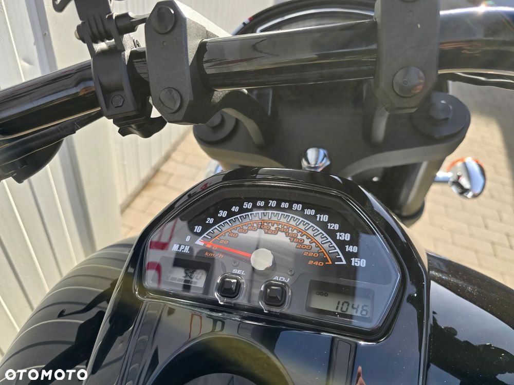 Suzuki Boulevard - 5