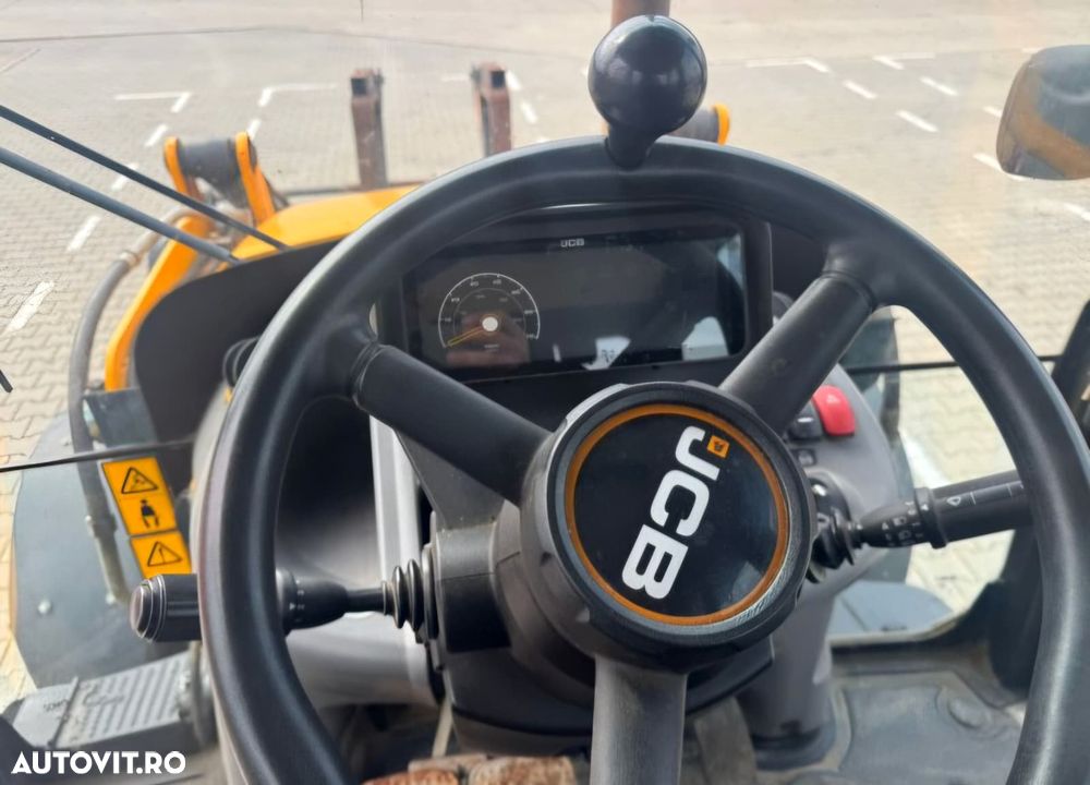 JCB 3CX - 7