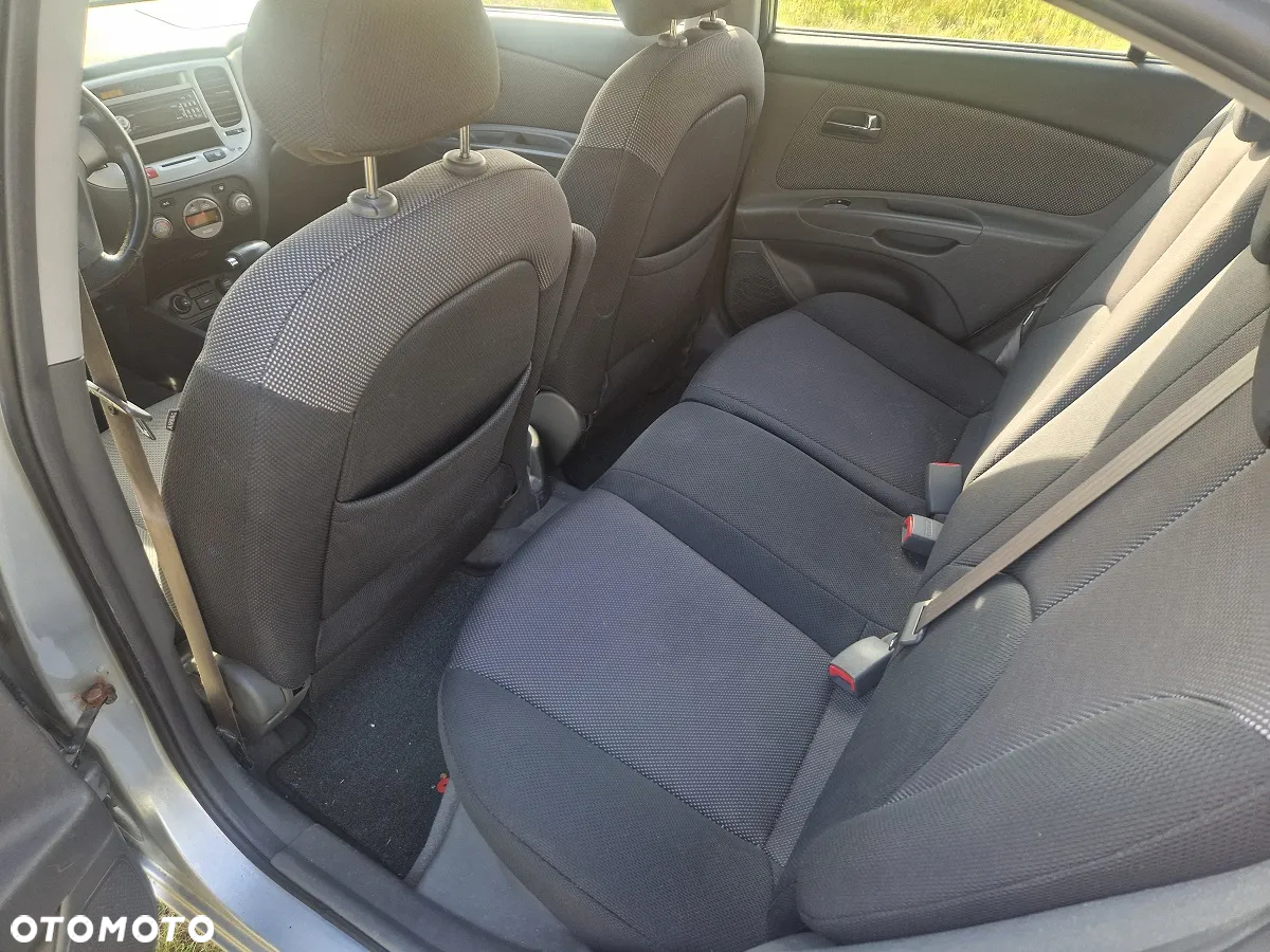 Kia Rio 1.6 Spirit - 6