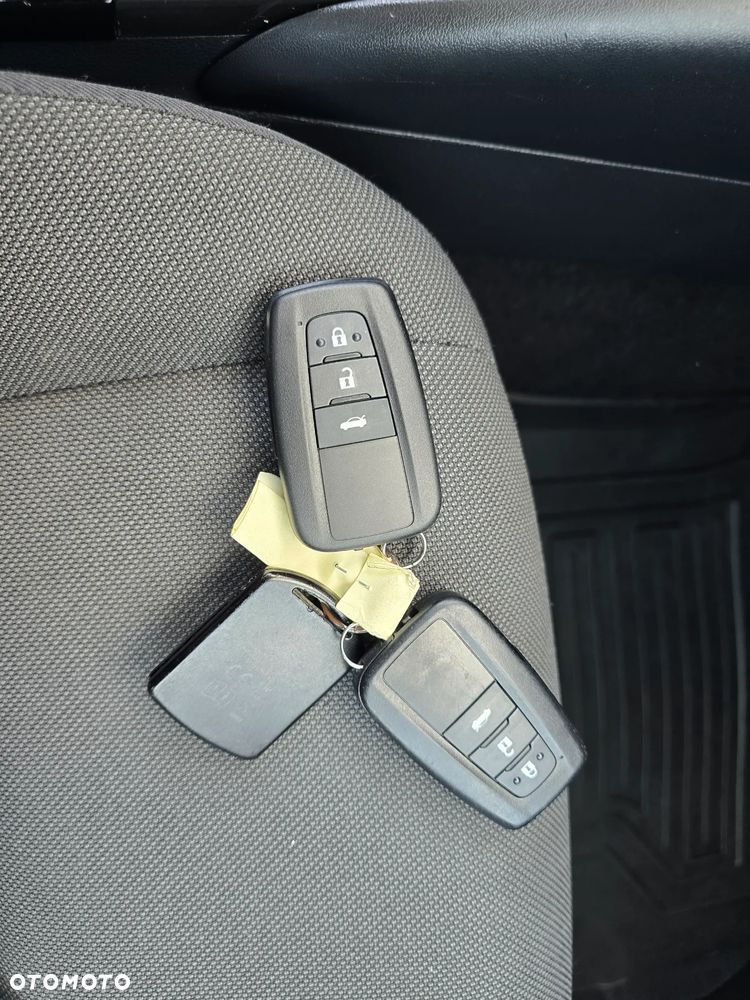 Toyota Corolla 1.8 Hybrid GPF Comfort - 31