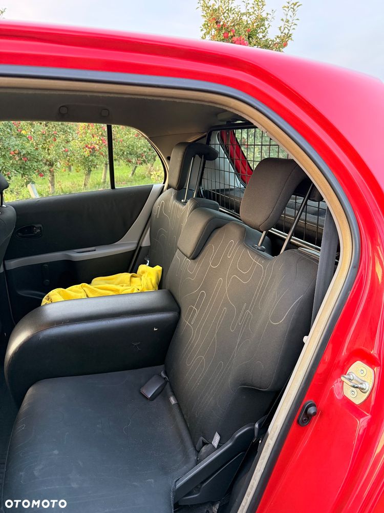 Toyota Yaris - 15
