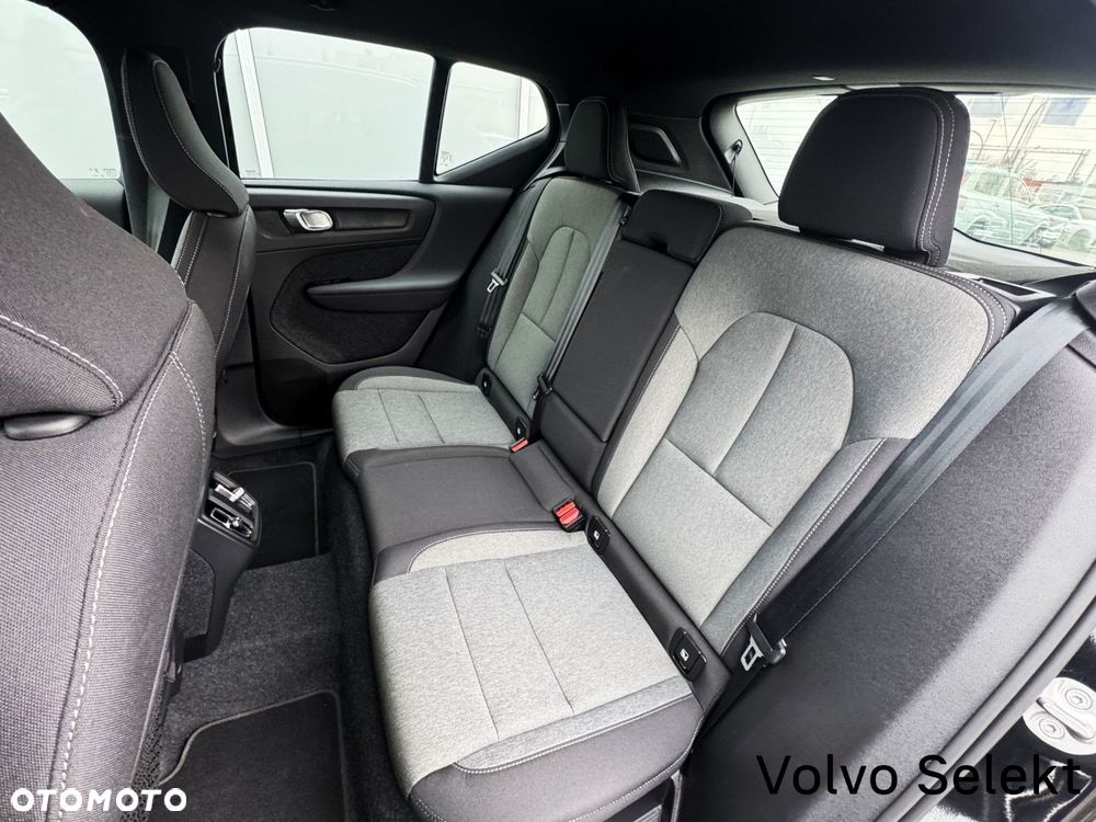 Volvo XC 40 - 32