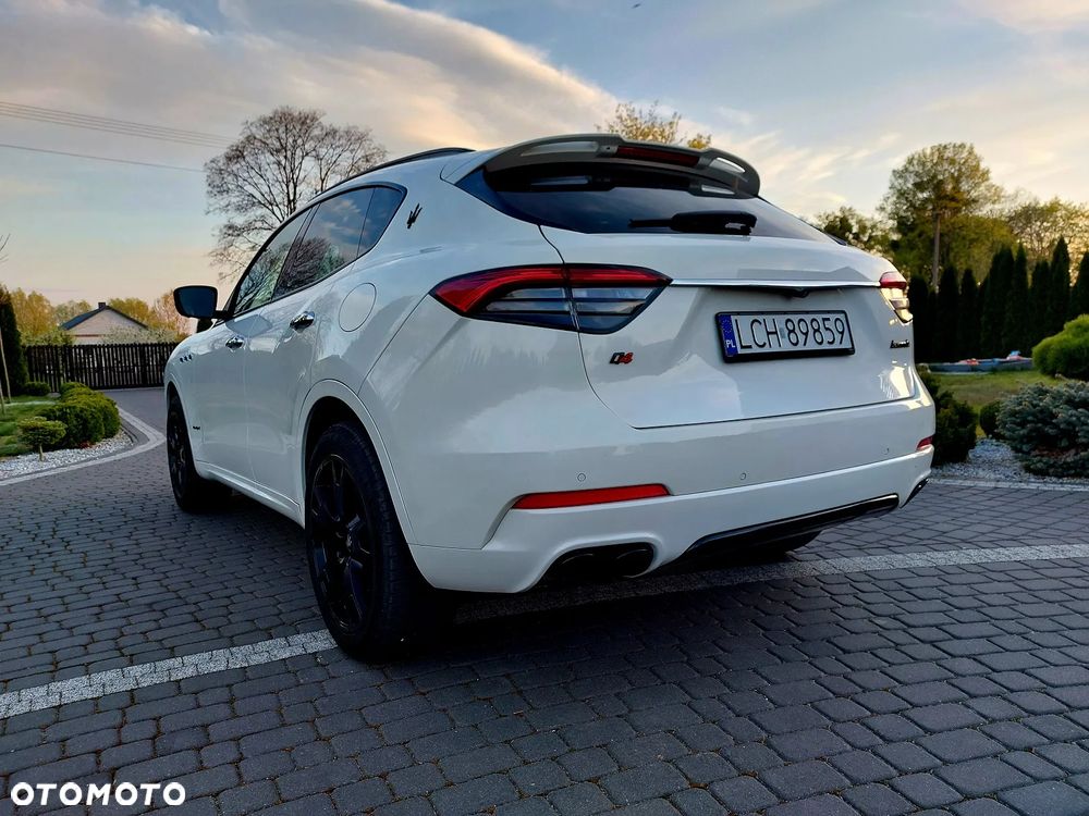 Maserati Levante Q4 GranSport - 11