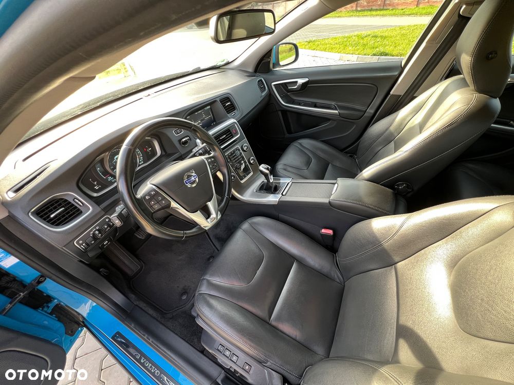 Volvo V60 D4 Summum - 12