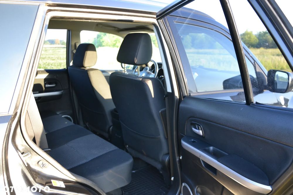 Suzuki Grand Vitara 2.0 De luxe - 20