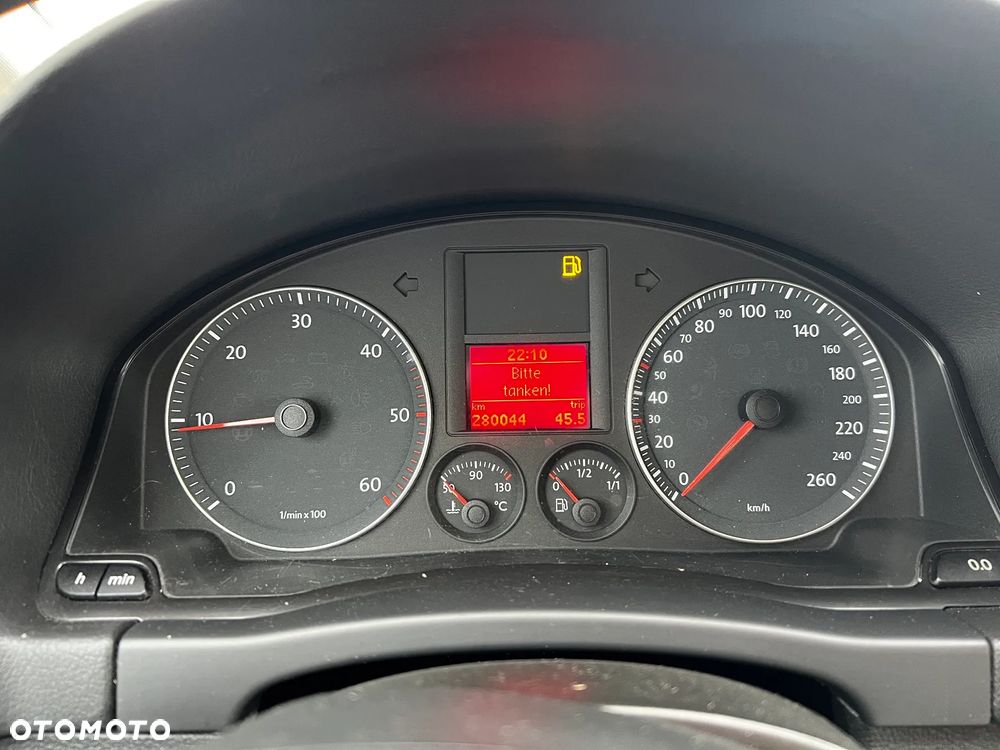 Volkswagen Golf - 24