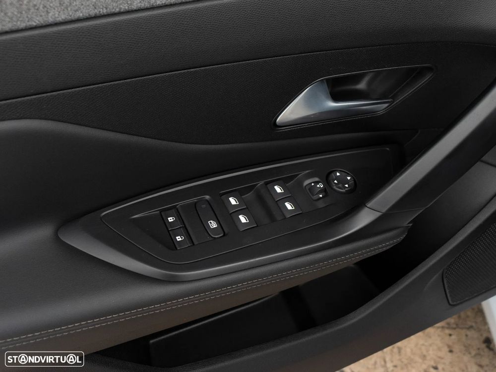 Peugeot 308 SW 1.2 PureTech Allure EAT8 - 20