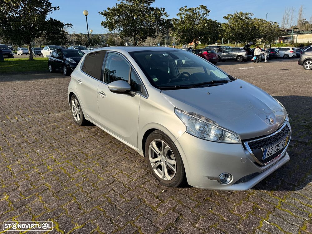 Peugeot 208 1.6 e-HDi Allure 2-Tronic - 4