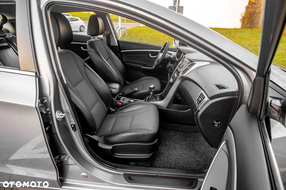 Hyundai i30 blue 1.6 GDI Passion - 22