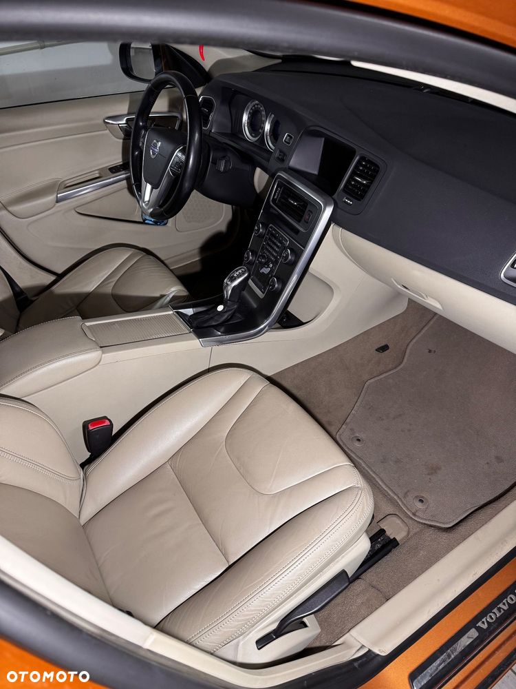 Volvo S60 D5 Summum - 18
