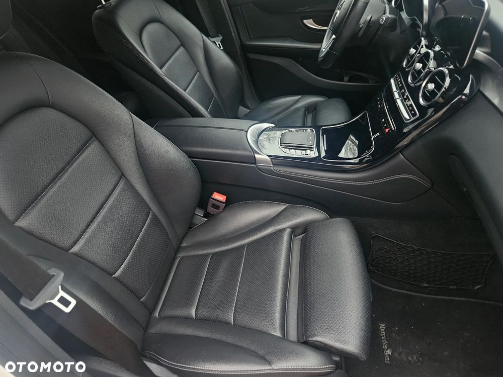 Mercedes-Benz GLC 220 d 4Matic 9G-TRONIC - 20