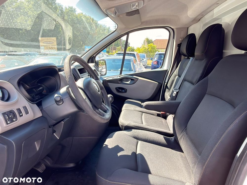 Renault TRAFIC - 10