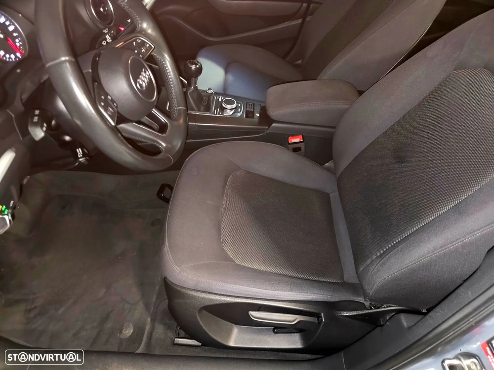 Audi A3 Limousine 30 TDI Design - 21