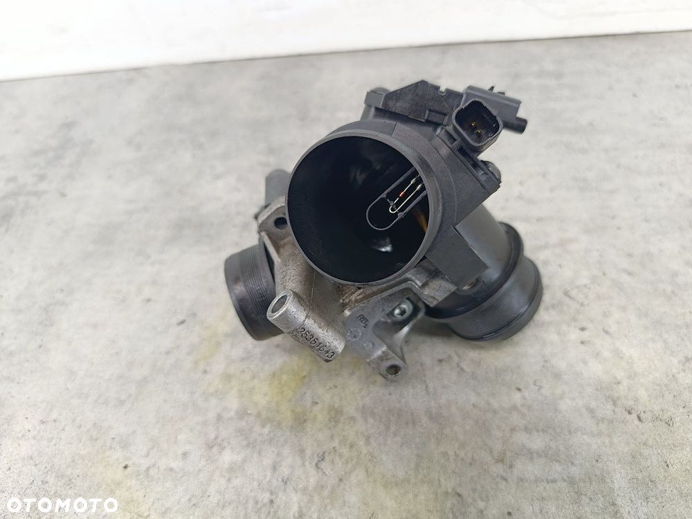 PRZEPUSTNICA VOLVO C30 9686487880 25352157 1.6 D - 4