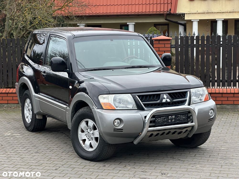 Mitsubishi Pajero - 3