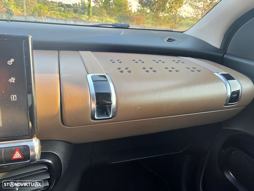 Citroën C4 Cactus 1.6 e-HDi Feel ETG6 - 24