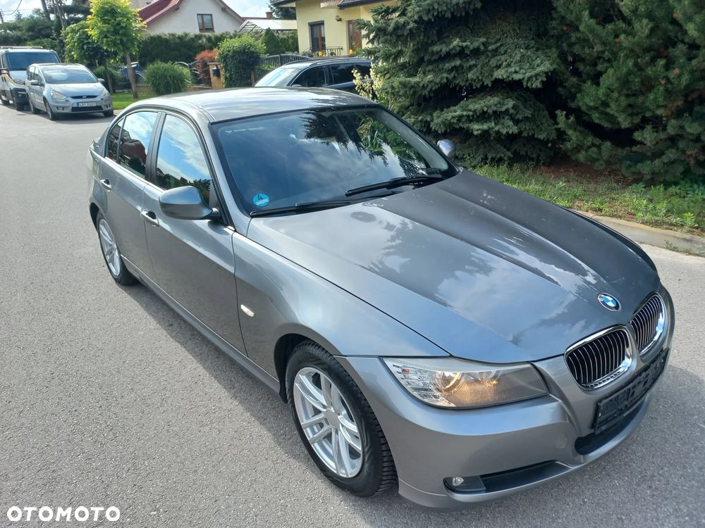 BMW Seria 3 318i Edition Exclusive - 4