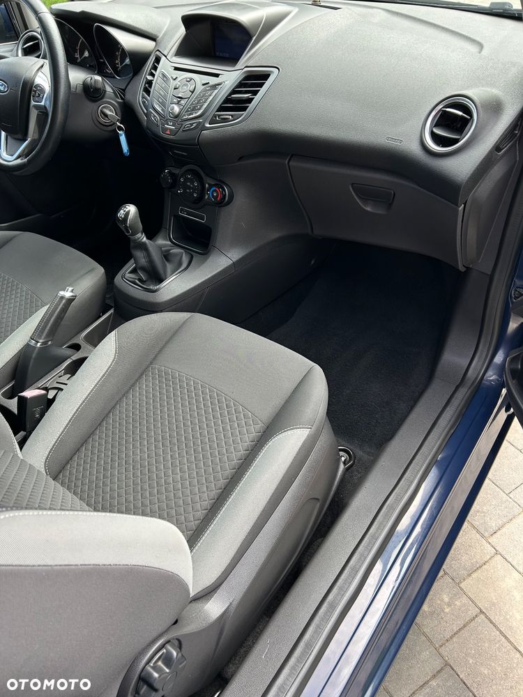 Ford Fiesta - 17