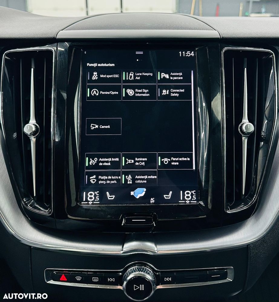 Volvo XC 60 D3 Momentum Pro - 28