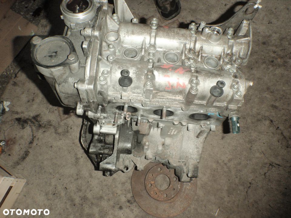 obudowa dekiel rozrządu  vw 1.2 12v  Seat Cordoba Ibiza III Ibiza IV  Fabia I II Rapid Roomster Fox Polo 9n jak nowe - 1