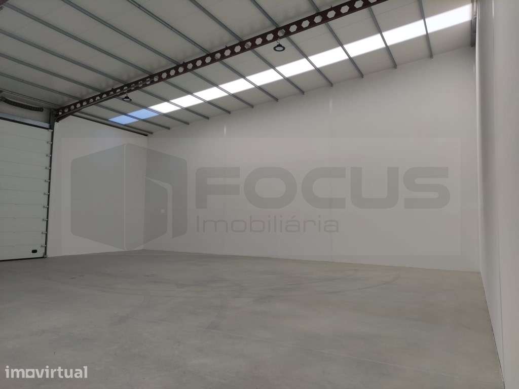 Armazém para arrendamento - Zona industrial Esgueira - Grande imagem: 4/17