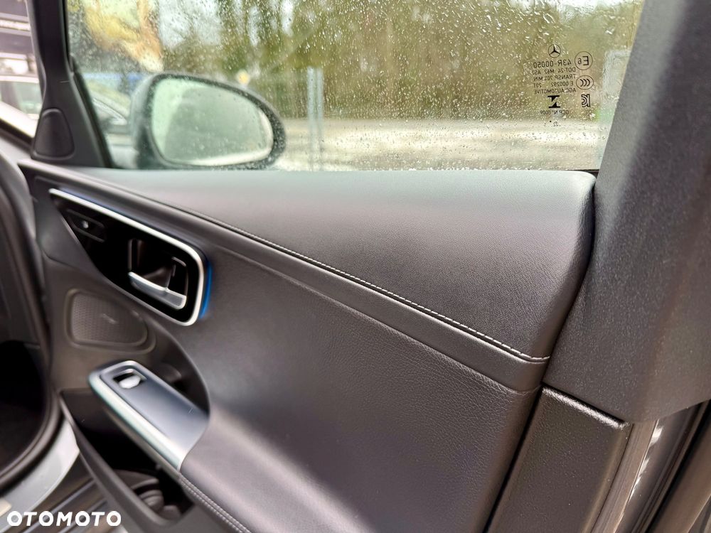 Mercedes-Benz Klasa C 220 d 4Matic 9G-TRONIC - 32