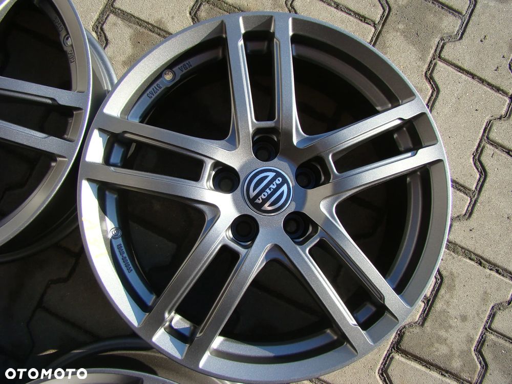 a31 5x108 Volvo XC40 XC60 XC70 S40 V40 S60 V60 S80 V70 S90 V90 C70 7Jx17 niemontowane - 4
