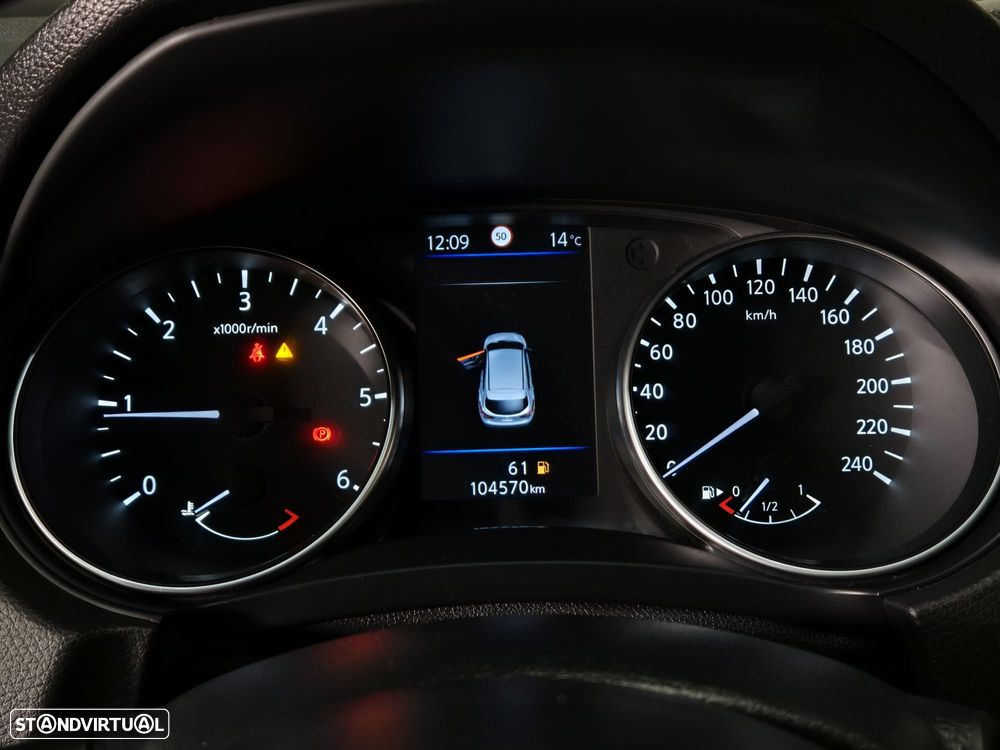 Nissan Qashqai 1.5 dCi N-Connecta J18 - 16