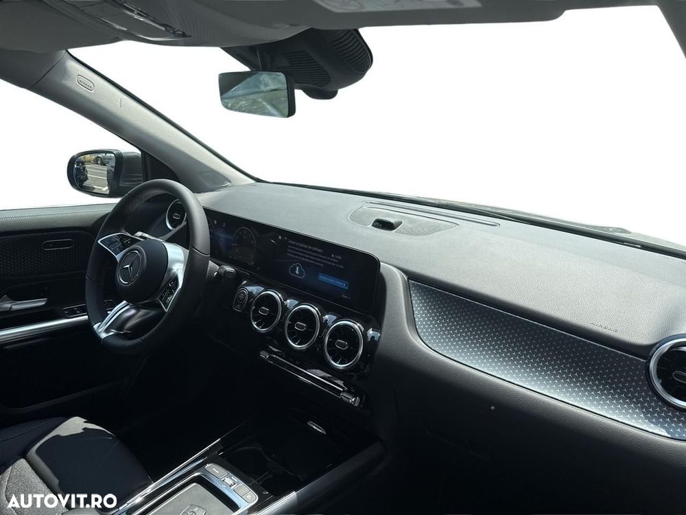 Mercedes-Benz GLA - 7