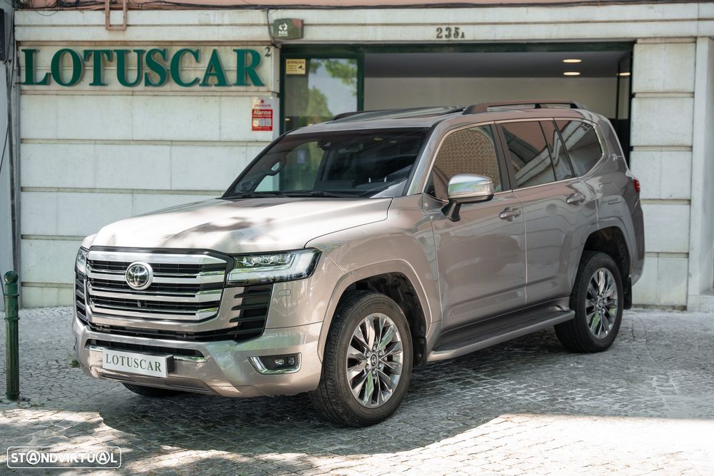 Toyota Land Cruiser - 44
