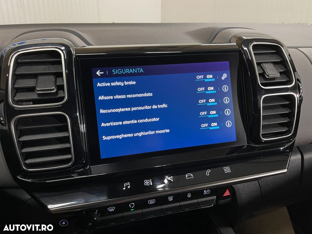 Citroën C5 Aircross 1.6 Hybrid FWD 225 EAT8 Shine - 24
