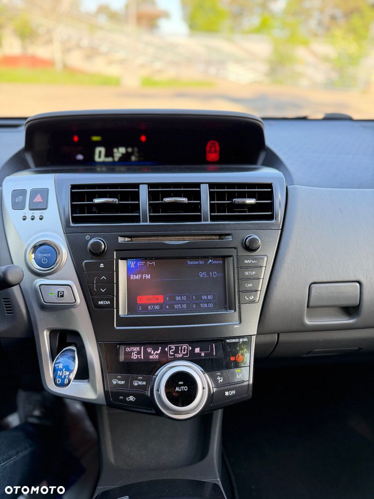 Toyota Prius+ (Hybrid) Executive - 26