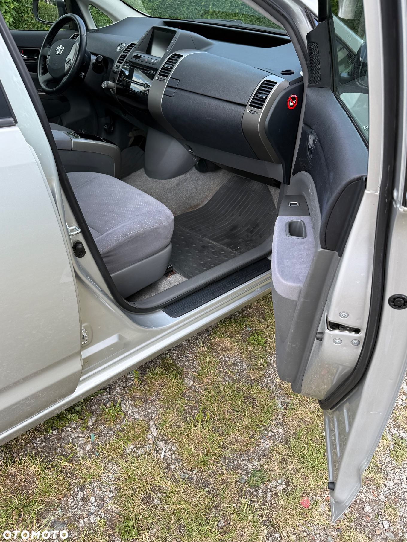 Toyota Prius 1.5 VVT-i Sol - 11