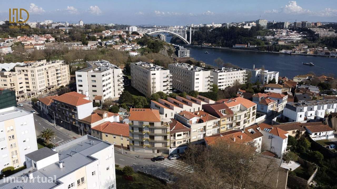 T3 novo com varandas a 200m da marginal do rio Douro - Grande imagem: 2/10